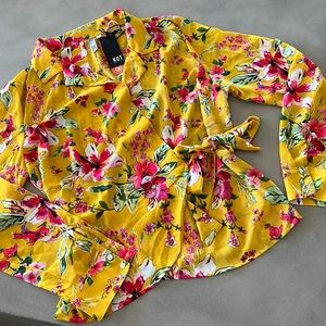 Kut from the Kloth size XL floral blouse.